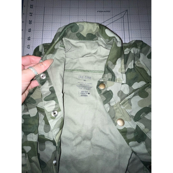Girls Okie Dokie Camo Jacket Size 4T Green - Picture 1 of 2